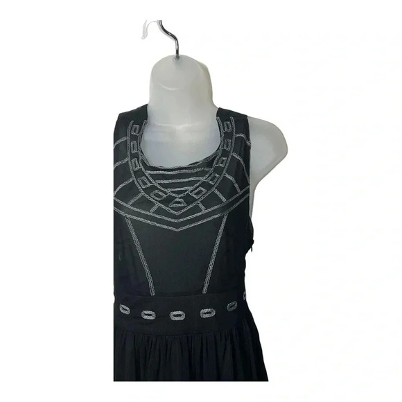 1412. MILLAU EMBROIDERED MESH MINI DRESS SIZE SMALL BLACK W/GRAY EMBROIDERY - Picture 2 of 9